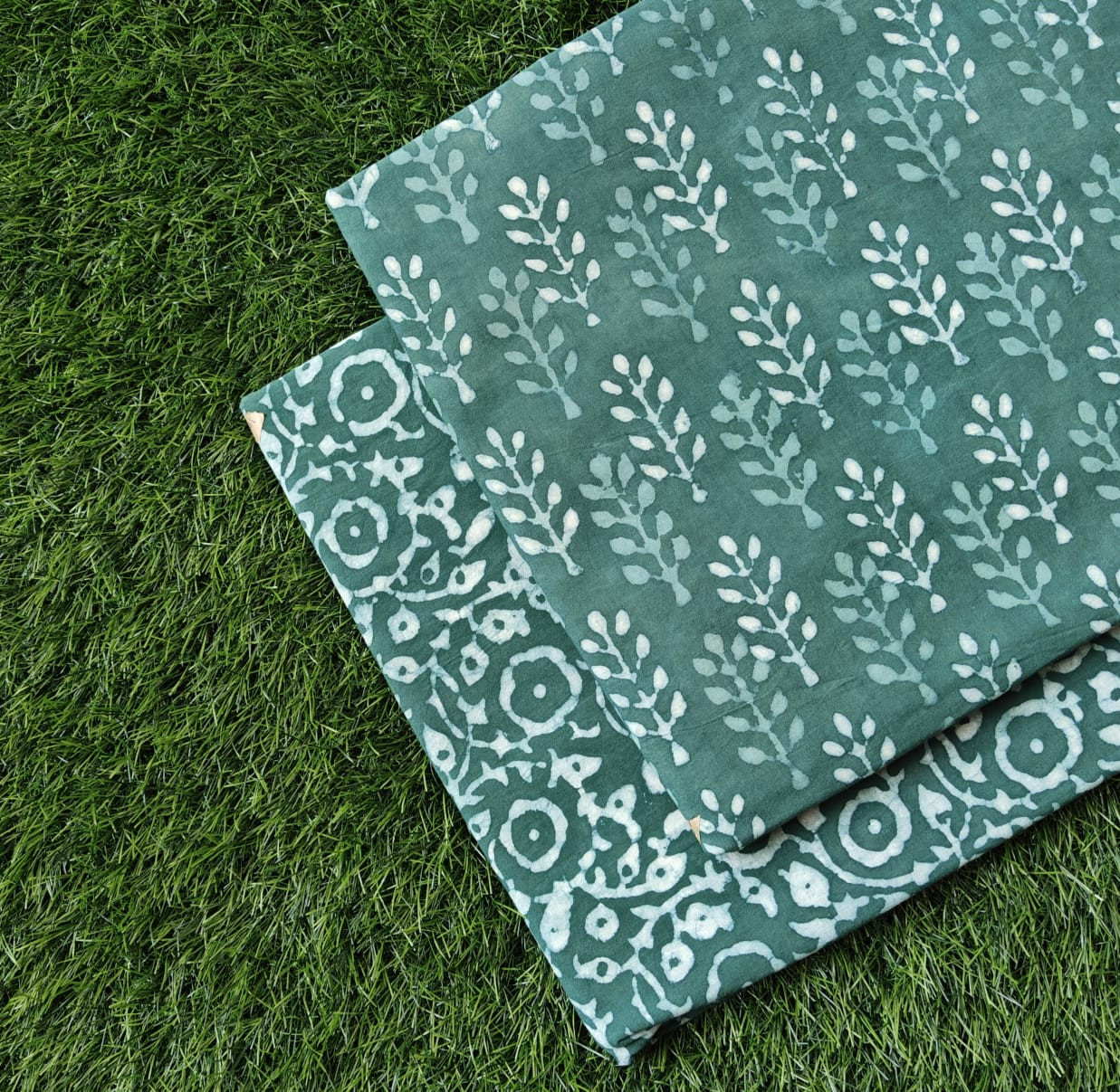 Green Dabu & Bagru Hand-Block Printed Cotton (60/60) Cambric Unstitched Suit Fabric Set