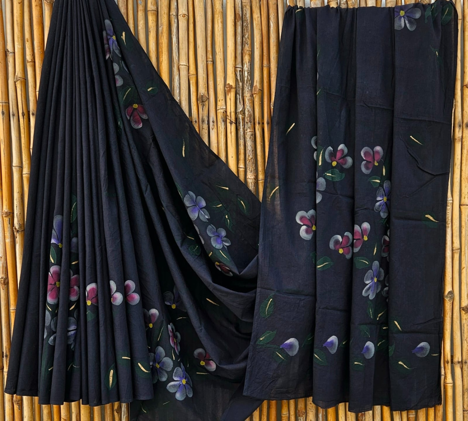 Black Mulmul Cotton Saree with Hand-Painted Floral Motifs & Blouse (6.5 Meters, 92*80, 100% Pure Cotton Fabric)