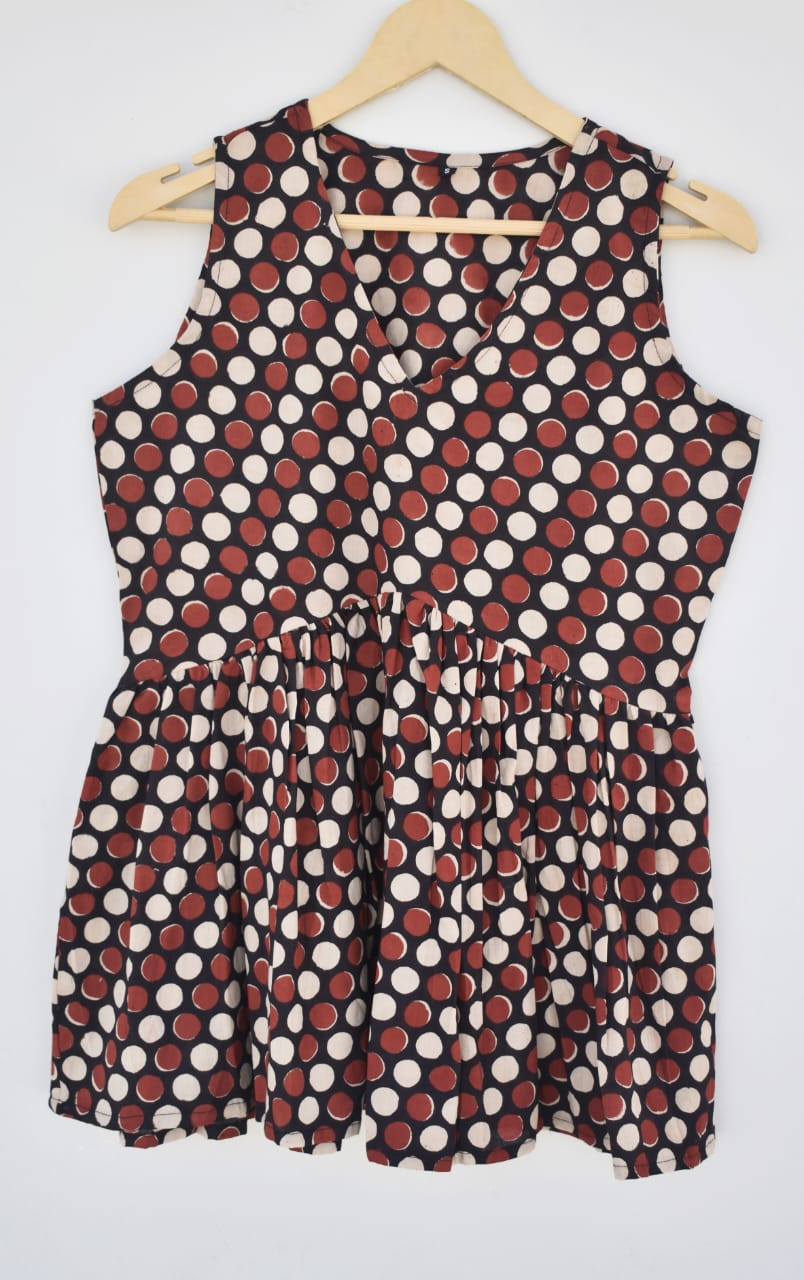 Multicolor Women Polka Dot Hand Block Printed Cotton Sleeveless Top, Party wear